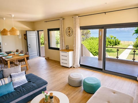 Living room, Dining area, Sea view