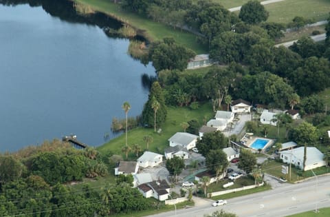 Bird's eye view, Decorative detail