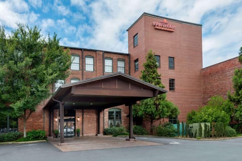 Property building, Day, On site, Time of day