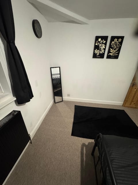 Double Flexy Room Located 2 Minutes From Gloucester Royal Hospital Vacation rental in Gloucester