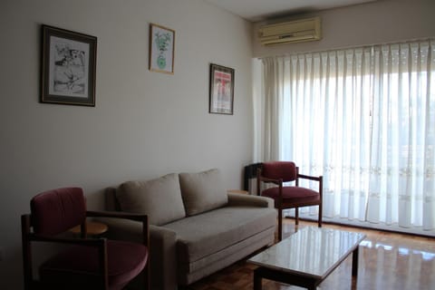 Communal lounge/ TV room, Living room, air conditioner