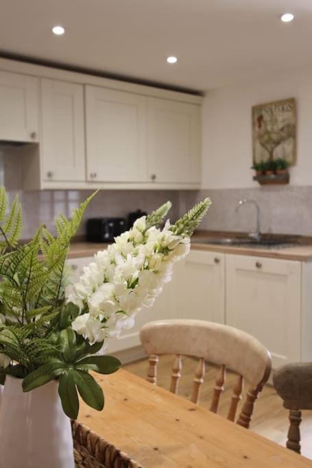 Peaceful Cotswolds Cottage - Stow-on-the-Wold, Owl Cottage House in West Oxfordshire District