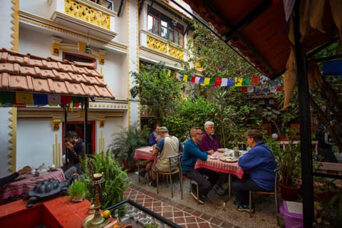 Property building, Restaurant/places to eat