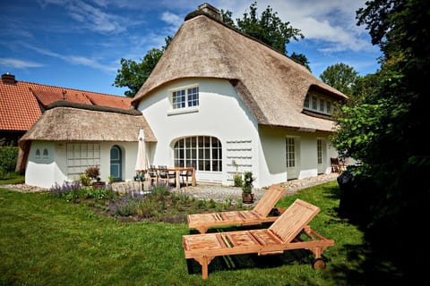 Reetdach-Villa mit Blick in die Natur - 160m² Entspannung pur House in Hamburg