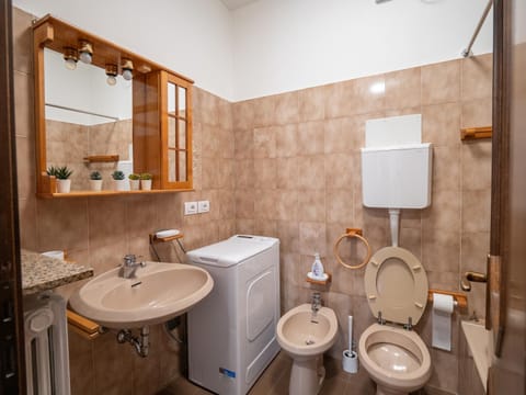 Magnolia House Apartment in Bellano