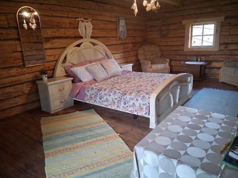 Bed, View (from property/room), Living room, Photo of the whole room, Seating area, Bedroom, Landmark view