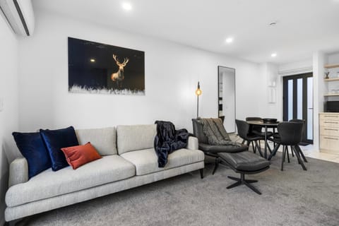 TV and multimedia, Seating area