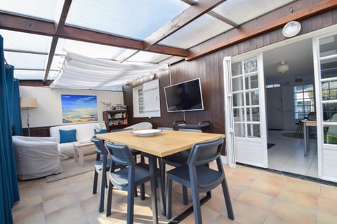 Le Chalet Ma Neizh - 4 pers avec jardin House in Dinard
