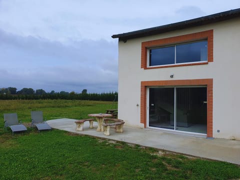 Property building, Garden