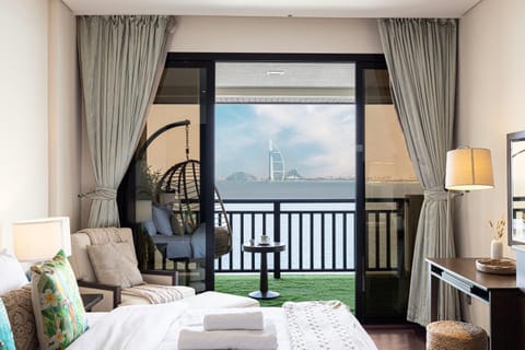 Bed, View (from property/room), Balcony/Terrace, Bedroom