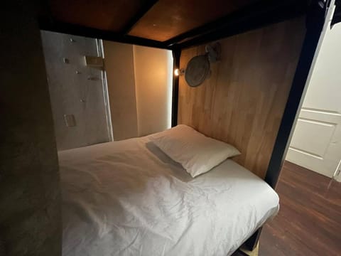 bunk bed
