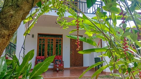 Property building, Spring, Day, Garden, Garden view