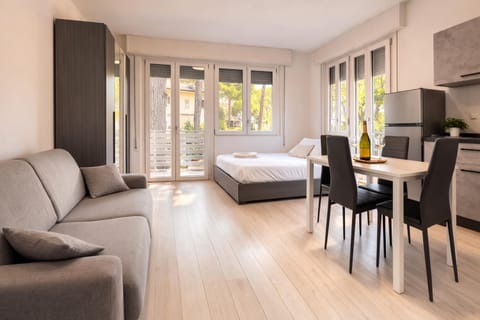 Bed, Dining area, Bedroom, Lunch, kitchen