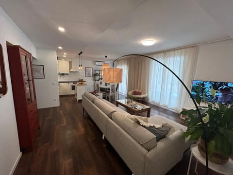 Kitchen or kitchenette, Living room, Seating area