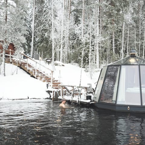 Winter, Swimming pool