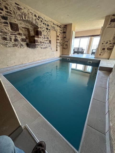 Hot Tub, Sauna, Swimming pool