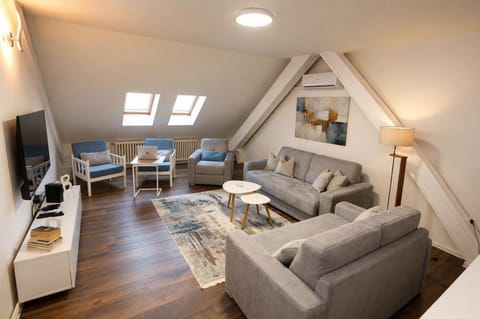 Living room, Bedroom