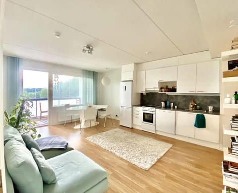 Uusi saunallinen kolmio järvinäkymällä Apartment in Finland