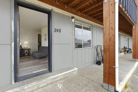 Clam Tide Condo House in Ocean Shores