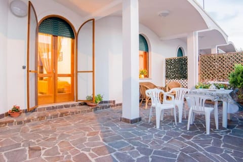 Patio, Inner courtyard view