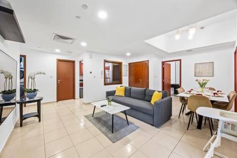 Prime Spacious 5 Plus 1 BR Apt On JBR Beach near Metro ,Walk to The Mall, Dining & Entertainment - By Sunkissed Holiday Homes Apartment in Dubai