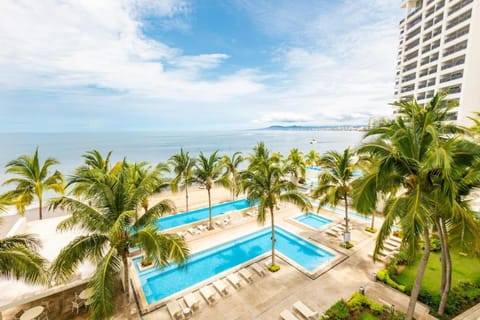 Day, Natural landscape, Beach, Pool view, Sea view, Swimming pool, sunbed