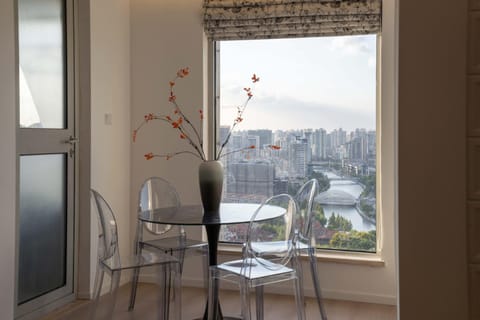 View (from property/room), Dining area, City view