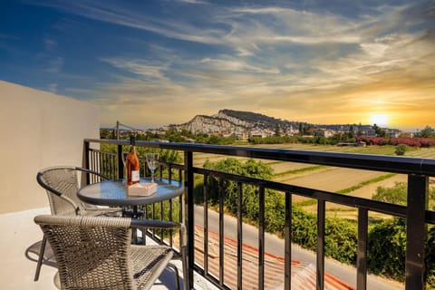 Day, Natural landscape, View (from property/room), Balcony/Terrace