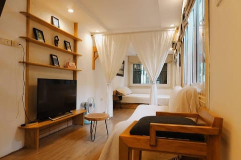Communal lounge/ TV room, TV and multimedia, Evening entertainment