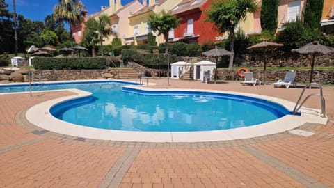 Swimming pool, Swimming pool