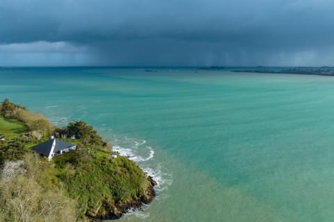 Property building, Day, Natural landscape, Beach, Sea view