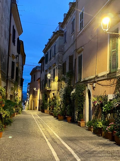 Neighbourhood, Street view