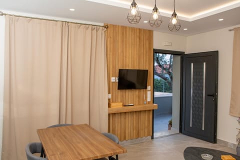 Villa Llanaj Residence 5 by Luxlikehome House in Halkidiki