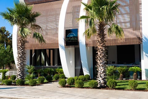 Property building, Day, Garden