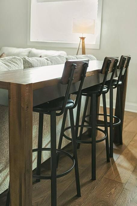 Historic Freshly Renovated 8-Bedroom Townhomes - Downtown Loudon Apartment in Watts Bar Lake