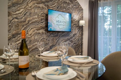 TV and multimedia, Dining area