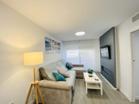 TV and multimedia, Living room, Lounge or bar