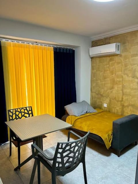 Daffodil Cosy Retreat Apartment in Marsaskala