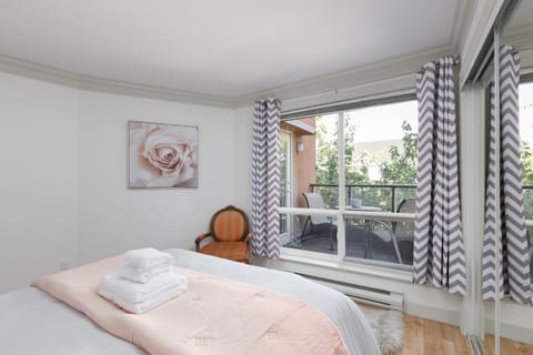 Patio, Patio, Bedroom