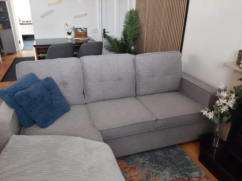 Marys Coastal Retreat Apartment in County Clare