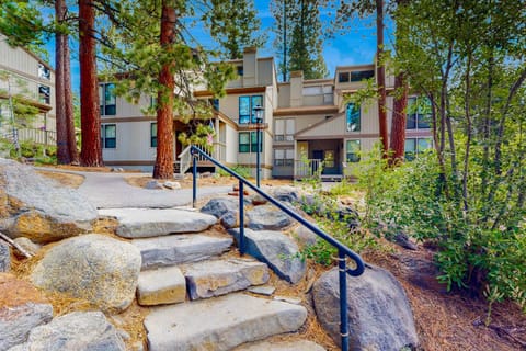 Kingswood Village #167 House in Tahoe Vista