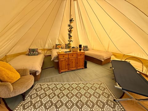The Beehive Luxury tent in Martletwy