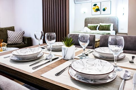 Living room, Photo of the whole room, Seating area, Dining area, air conditioner