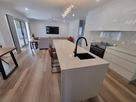 oven, stove, kitchen