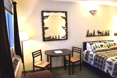 4 Season Fun at Legend Cottage Inn Apartment hotel in Michigan