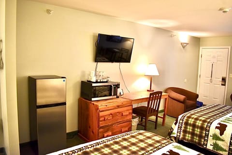 4 Season Fun at Legend Cottage Inn Apartment hotel in Michigan