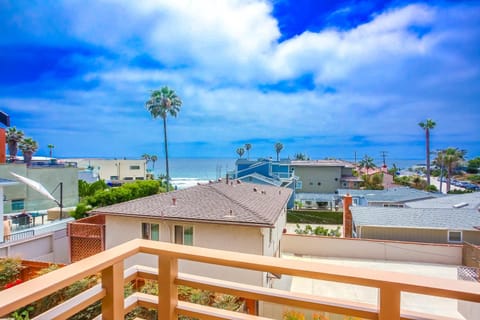 100 Yards Ocean & Surfing Ocean Views Backyard House in Pacific Beach