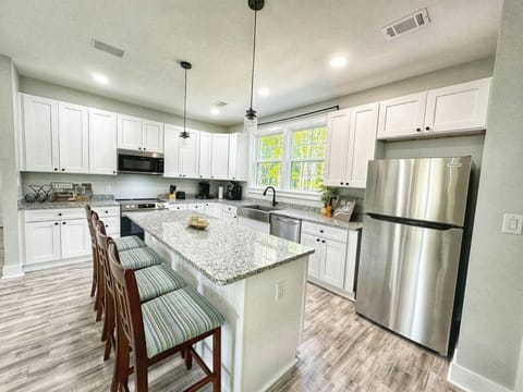 Seabrook Coastal Cottage - Beaufort Parris Island House in South Carolina