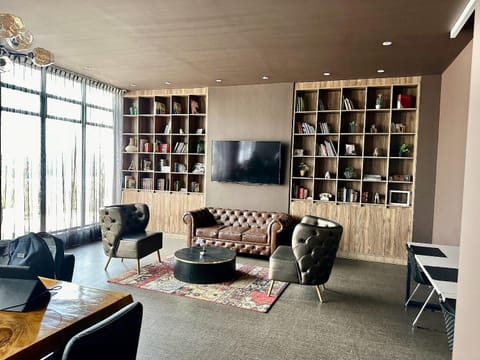 Communal lounge/ TV room