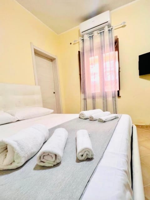 Casa Vacanze Donna Giovanna Giardino Privato Vicino Spiagge House in Pula